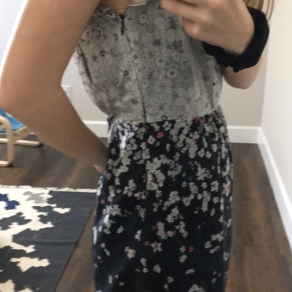 Dress - Picture 4 of 5